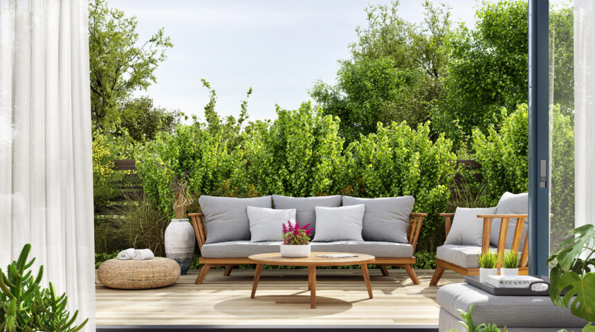 DIY Outdoor Entertaining Spaces: Transform Your Backyard into a Summer Oasis